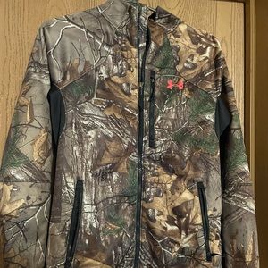 Under Armour Realtree Storm 2 insulated jacket, cold gear, size small, EUC
